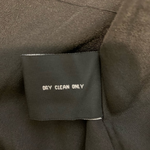 Little Black Dress 🖤 - Picture 7 of 8